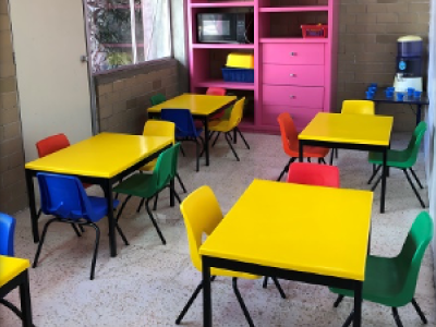 Servicio de comedor y programa After School del colegio CEMIE con menús nutricionalmente equilibrados.